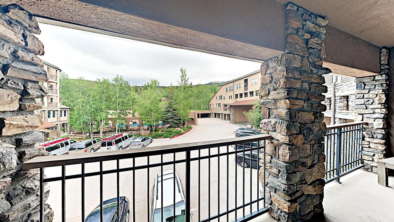 Woodrun Place Сноумас Вилидж Екстериор снимка